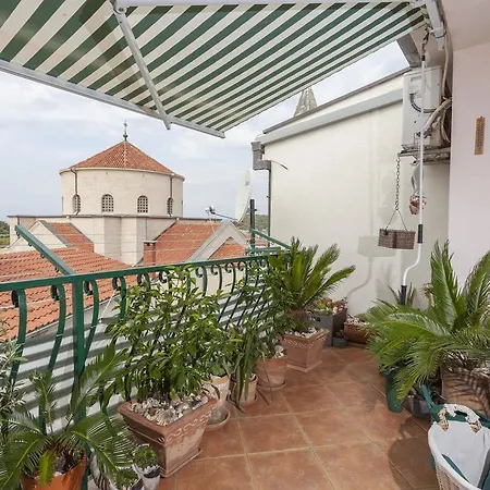 Deluxe Mareno Apartment Makarska